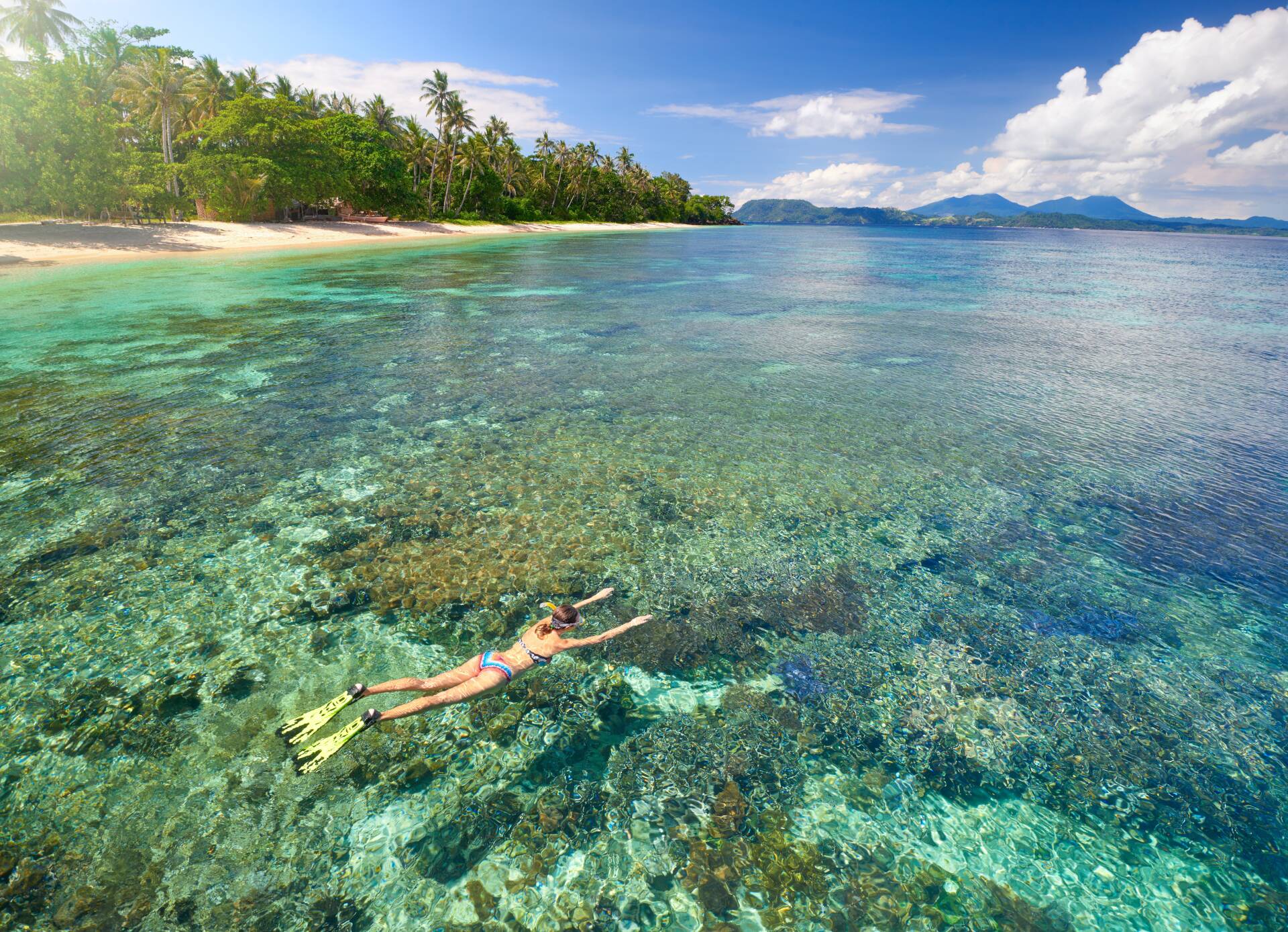 Banda Islands Expats Travel Together